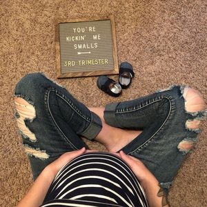 Ripped maternity skinny jeans